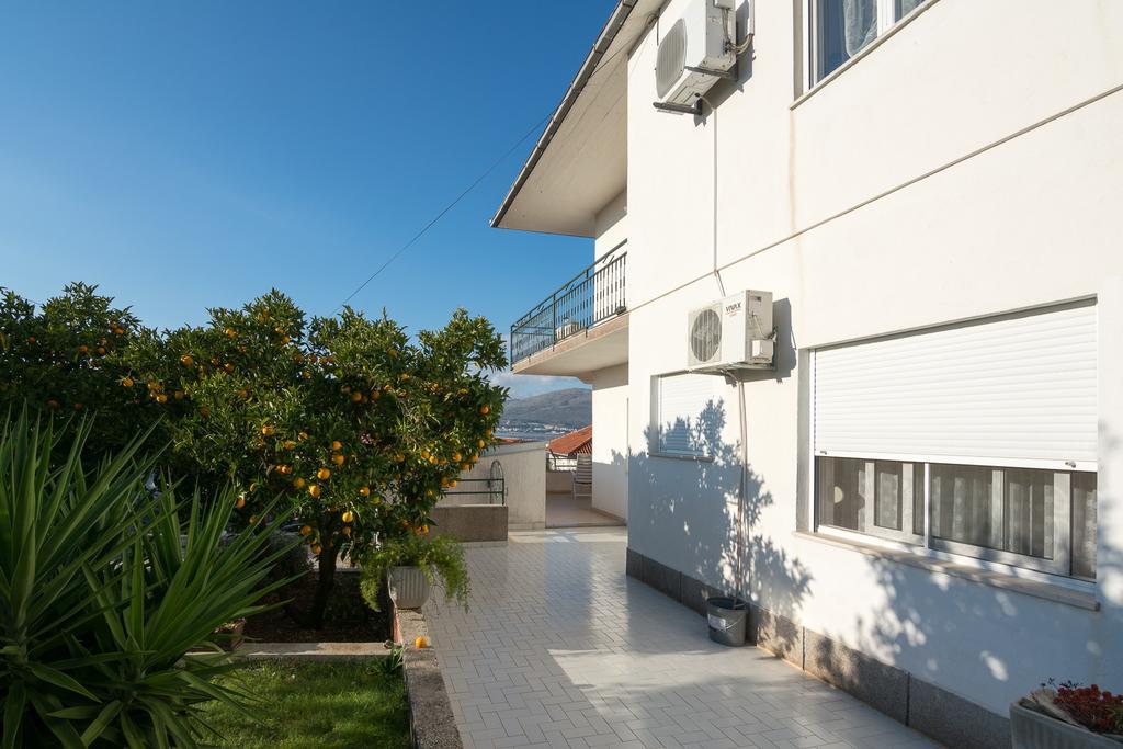 Apartments Marina Trogir Buitenkant foto