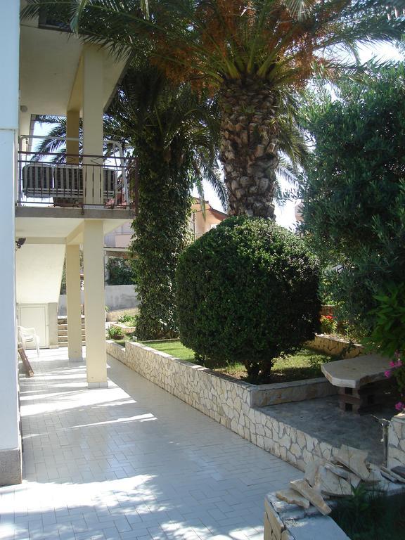 Apartments Marina Trogir Buitenkant foto