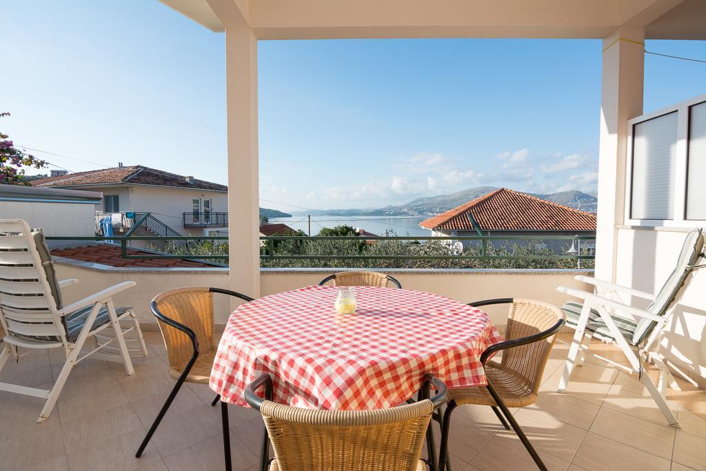 Apartments Marina Trogir Buitenkant foto