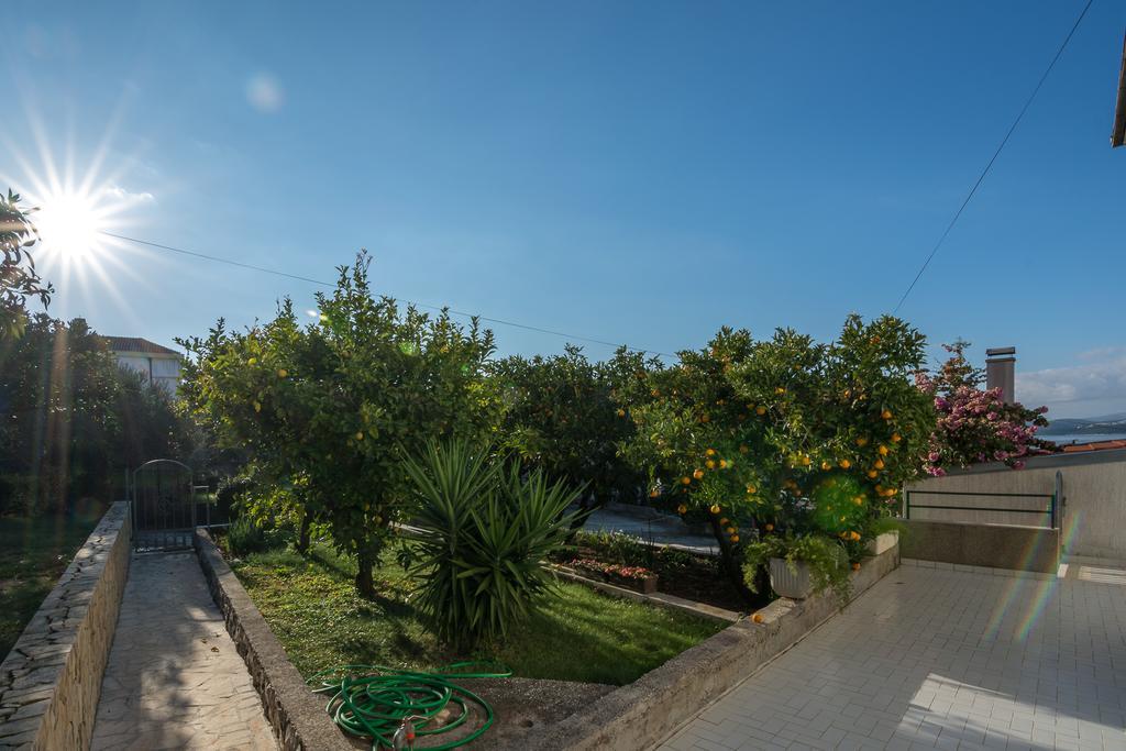 Apartments Marina Trogir Buitenkant foto