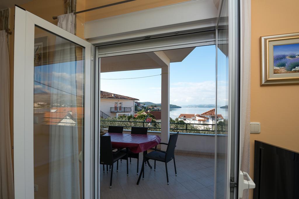 Apartments Marina Trogir Buitenkant foto
