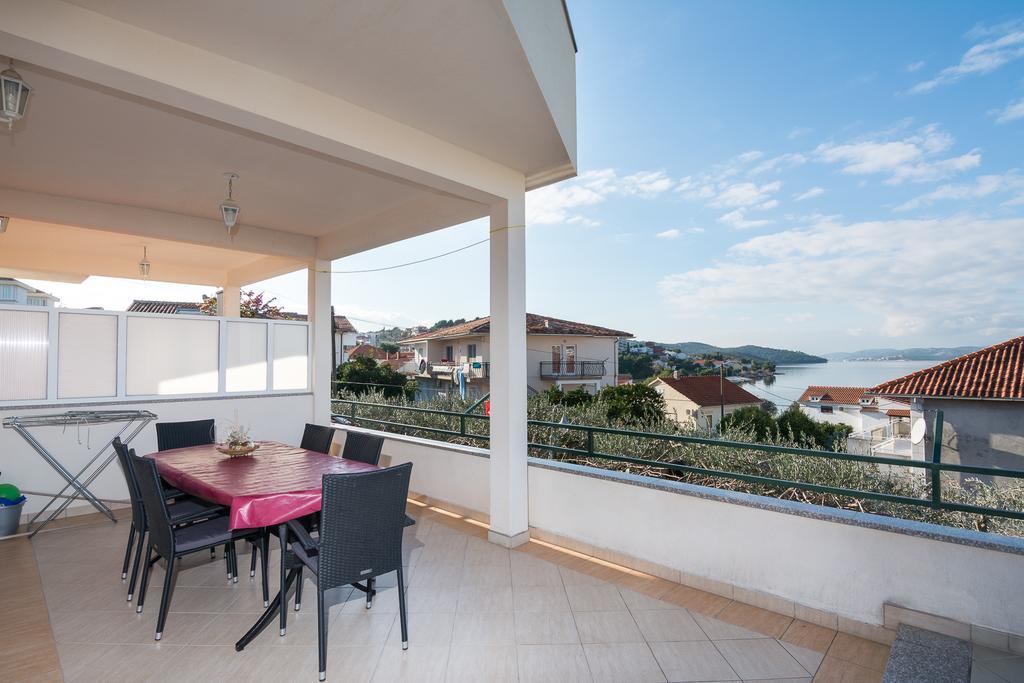 Apartments Marina Trogir Buitenkant foto